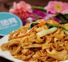 Egg and Pork Stir-Fried Noodles