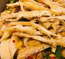 Pork lard mixed rice noodles