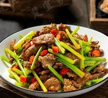Stir-Fried Beef with Yellow Onion
