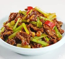 Stir-Fried Beef with Yellow Onion