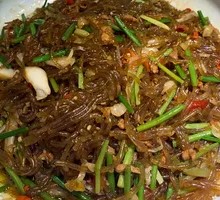 Pickled Vegetable and Taro Noodles with Pork Strips