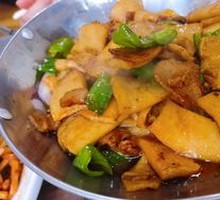 Spicy Pot-Braised Tofu with Leaves