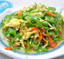 Green Pepper Egg Ham Stir-fry