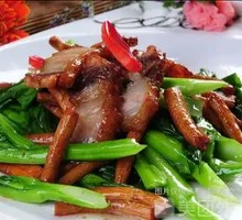Bok Choy Stir-Fried with Preserved Pork