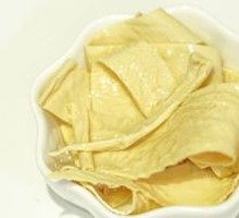 Oil-soaked tofu skin
