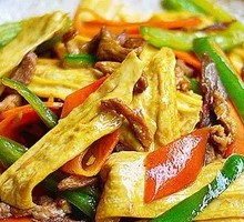 Fried Tofu Skin with Shredded Pork