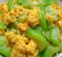 Loofah and Egg Stir-Fry