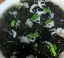 Seaweed and Shrimp Soup