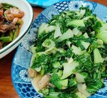 Fried Pork Crumbs with Bok Choy