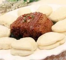 Steamed Pork in Mantou