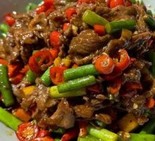Stir-Fried Snowflake Sirloin Beef
