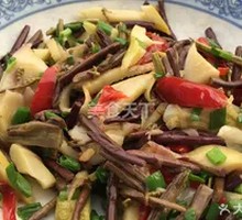 Bamboo Shoots Stir-Fried with Fern