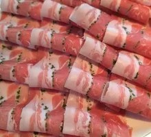 Goat Meat with Sand Onion