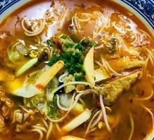 Grandmother's Crispy Pork Noodles