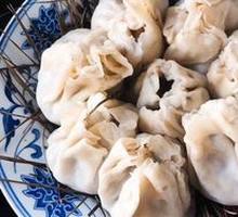Xianggu Fresh Pork Steamed Dumplings with Heavy Oil
