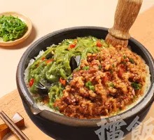Steamed Pork with Rice Flour and Spicy Chili Tofu