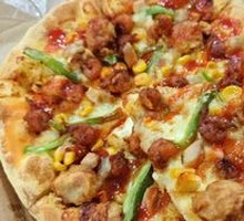 Spicy Crawfish & Tender Chicken Pizza
