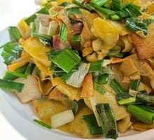 Preserved Pork with Tofu Noodles