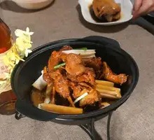 Hunkou Duck in Clay Pot