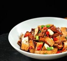 Braised Pork with Fried Tofu Sheets