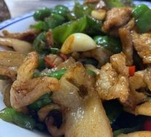 Fried Rice Noodles with Pork