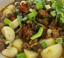 Braised Beef Brisket with Potatoes