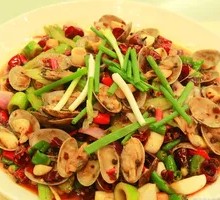 Spicy Stir-Fried Clams