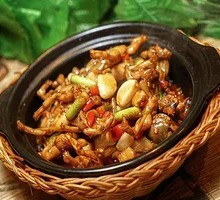 Frog and Chicken Claw Stew