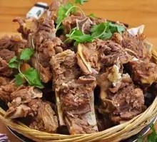 Hand-grabbed Beef Bones