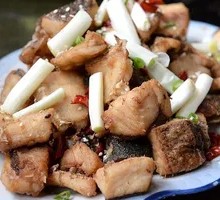 Dry-Fried Glutinous Rice Fish
