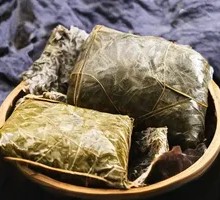 Stuffed glutinous rice chicken