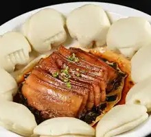 Mei Cai Braised Pork in Flatbread