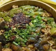 Green Pepper and Minced Pork Noodles