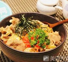Garlic Shoot Stir-Fried Beef Rice Bowl