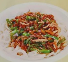 Spicy Pepper and Minced Pork Noodles