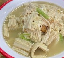 Fried Tofu Skin Braised with Eggs