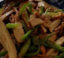 Fried Pork Shreds with Tofu Skin and Pickled Vegetable