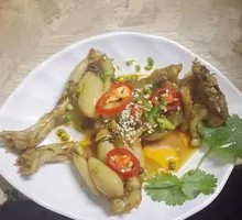 Braised Frog with Perilla in Clay Pot