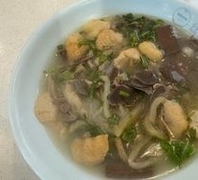 Duck Blood and Intestine with Vermicelli and Tofu Puffs