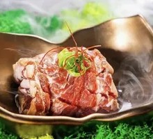 Corner-cut Beef Ribs