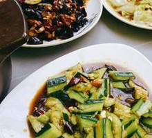 Knife-Pounded Cucumber