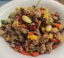 Stir-Fried Beef with Yellow Onion