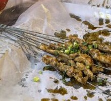 Charcoal-grilled Pork Skewers