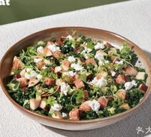 Apple Cheese Fig Quinoa Salad