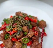 Spicy Pepper Beef with Lychee