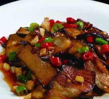 Stir-Fried Beef with Spicy Sauce