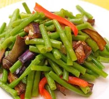 Eggplant and Green Beans Stir-fry