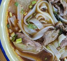 Beef Noodle Soup with Quick-Blanched Beef
