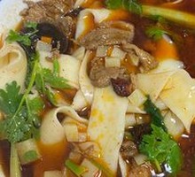 Qishan Sautéed Pork Noodles with Hand-Caught Noodles