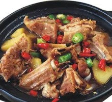 Braised Pork Ribs in Clay Pot